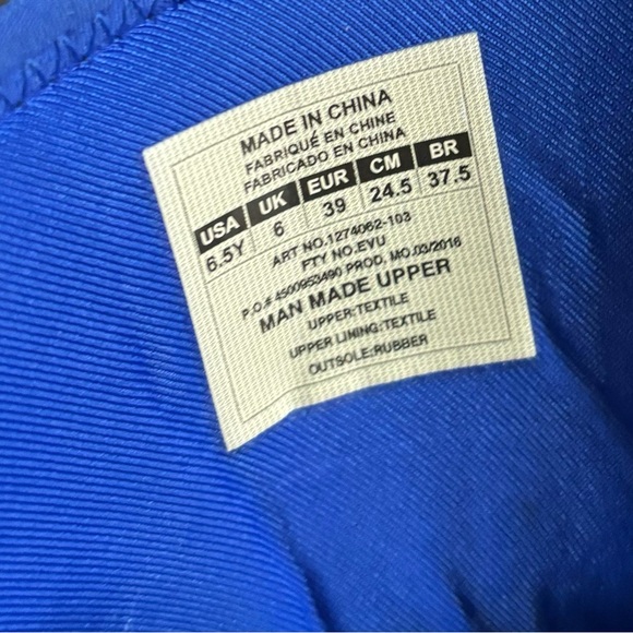 Stephen Curry Men’s basketball shoes. Size 6.5. Worn twice. Clean condition. - Picture 4 of 8